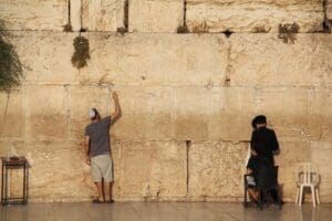 אילו זכויות מאבדים אם לא עושים עלייה לישראל?