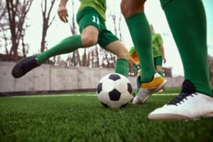 חוזה של שחקני כדורגל וספורט מול קבוצה - מידע משפטי חשוב