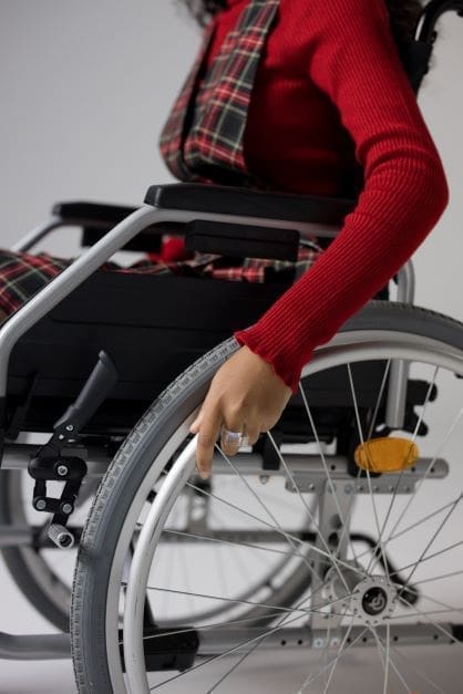 Homemaker’s Disability Pension in Israel - woman in wheelchair
